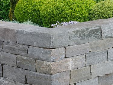 bakstenen_luserna_grijsblauw_italiaans_gneis