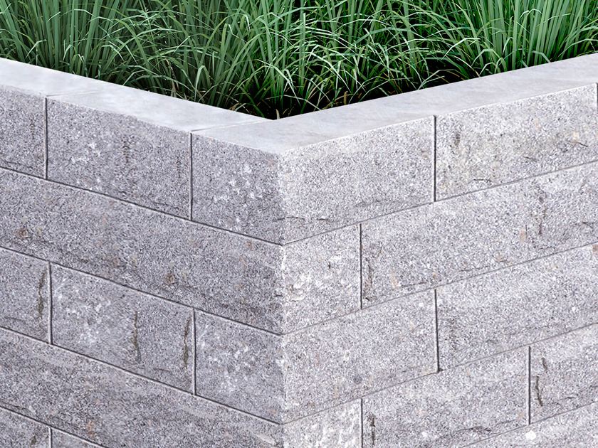 Muurbekleding graniet Silver Rustica met gras