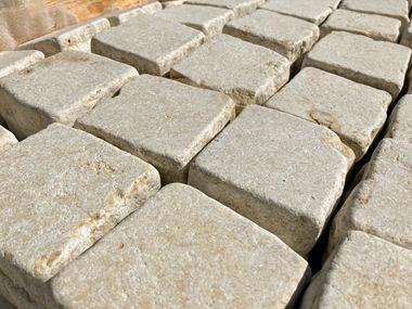 Straatsteen_Kalksteen_Royal_Beige_schrg