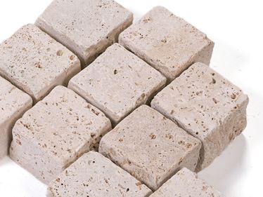 Travertin Medium Geselecteerde Bestrating Detail