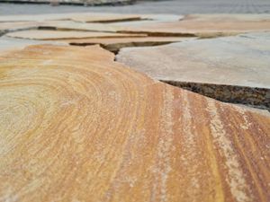 Veelhoekige platen kwartsiet Iers goud