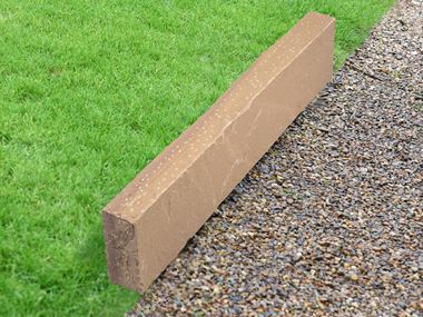 Gazonranden zandsteen Miak met gras en grind