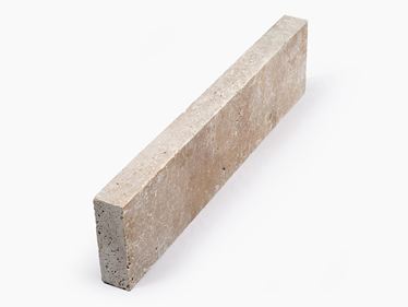 Gazonranden Travertin Noce