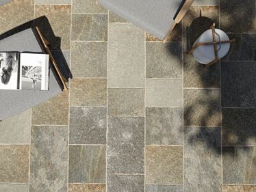 Terrasplaat gneis Luserna met de hand geslepen (3)