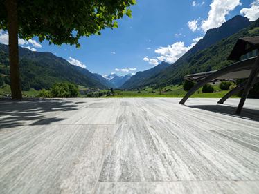 Uitzicht vanaf de Zwitserse Gneisterrasse