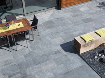 Vogelvlucht van het terras van Hardsteen Azur