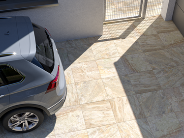 Terras met kwartsietlook platen Bern 3cm met auto en terrascentrum