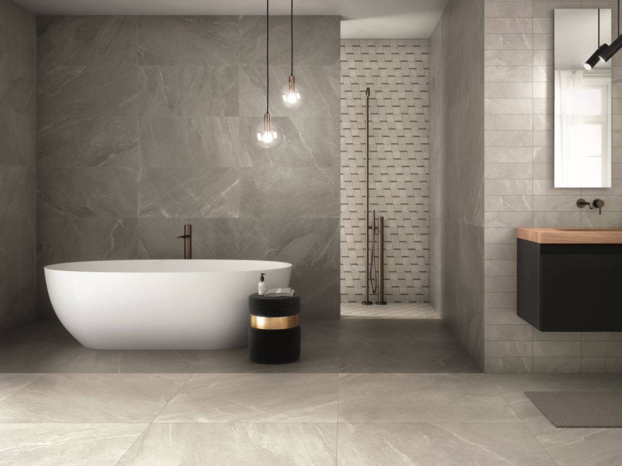 Badkamer met Canyon Pearl keramische tegels