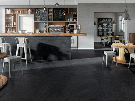 Bargedeelte met keramische tegels in leisteenlook van New Moon