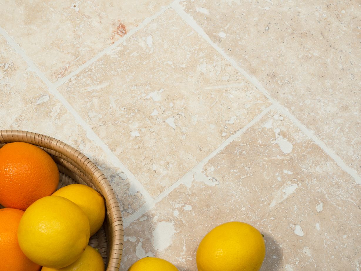 Ivory Cream travertin tegels in de aanbieding