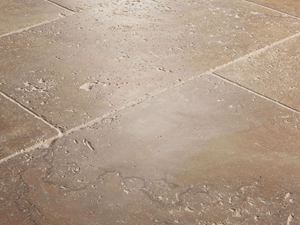 Travertin tegels, zijkant close-up