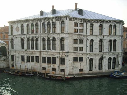 Paleis met Kanfanar natuursteen