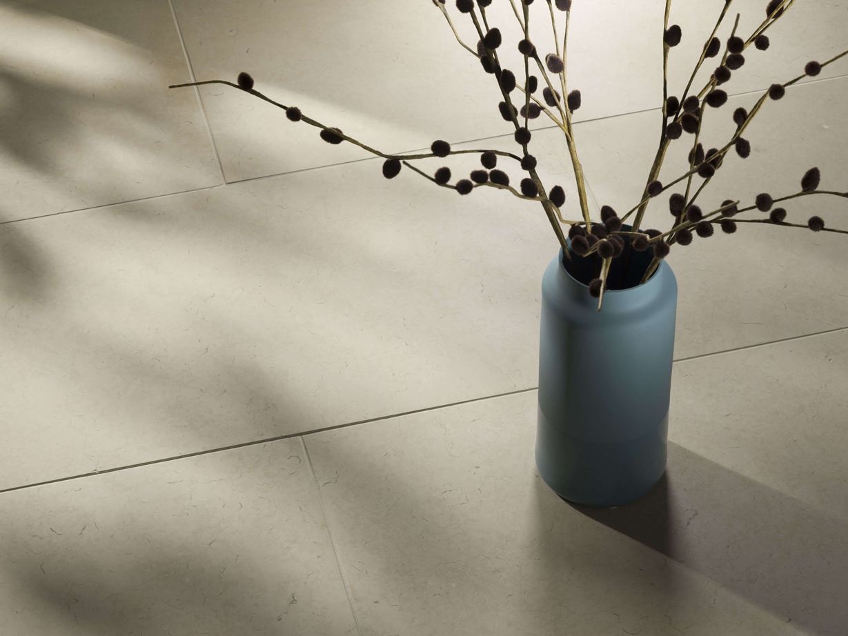 Cleopatra Classic tegels van kalksteen met vaas en takken