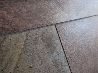 Tegels Quarzit Koper zijdelingse ontvangst van de voeg