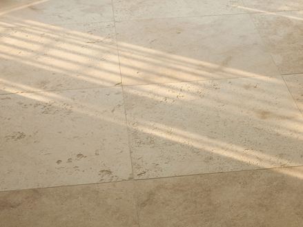 Tegels Medium Line, zijaanzicht