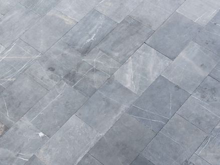 Verscheidenheid en structuur van hardsteen uit de Azur