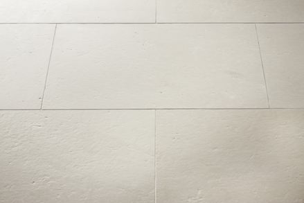 Miros kalksteen met geborsteld oppervlak in lichtbeige