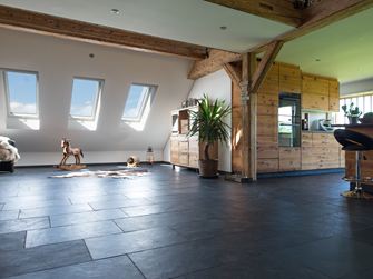 Oud houdt van nieuw - en hout en leisteen creÃ«ren het WOW-effect!