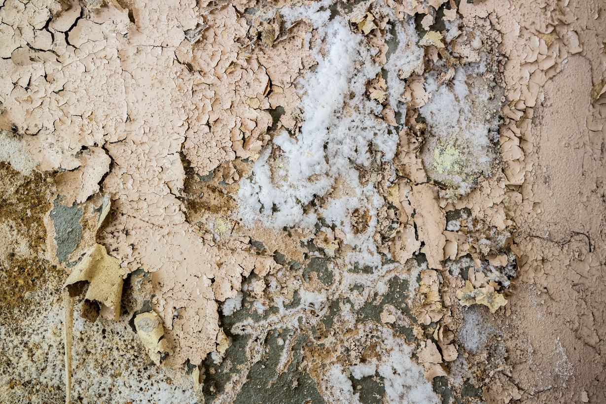 Natuursteen met ventilatieopeningen