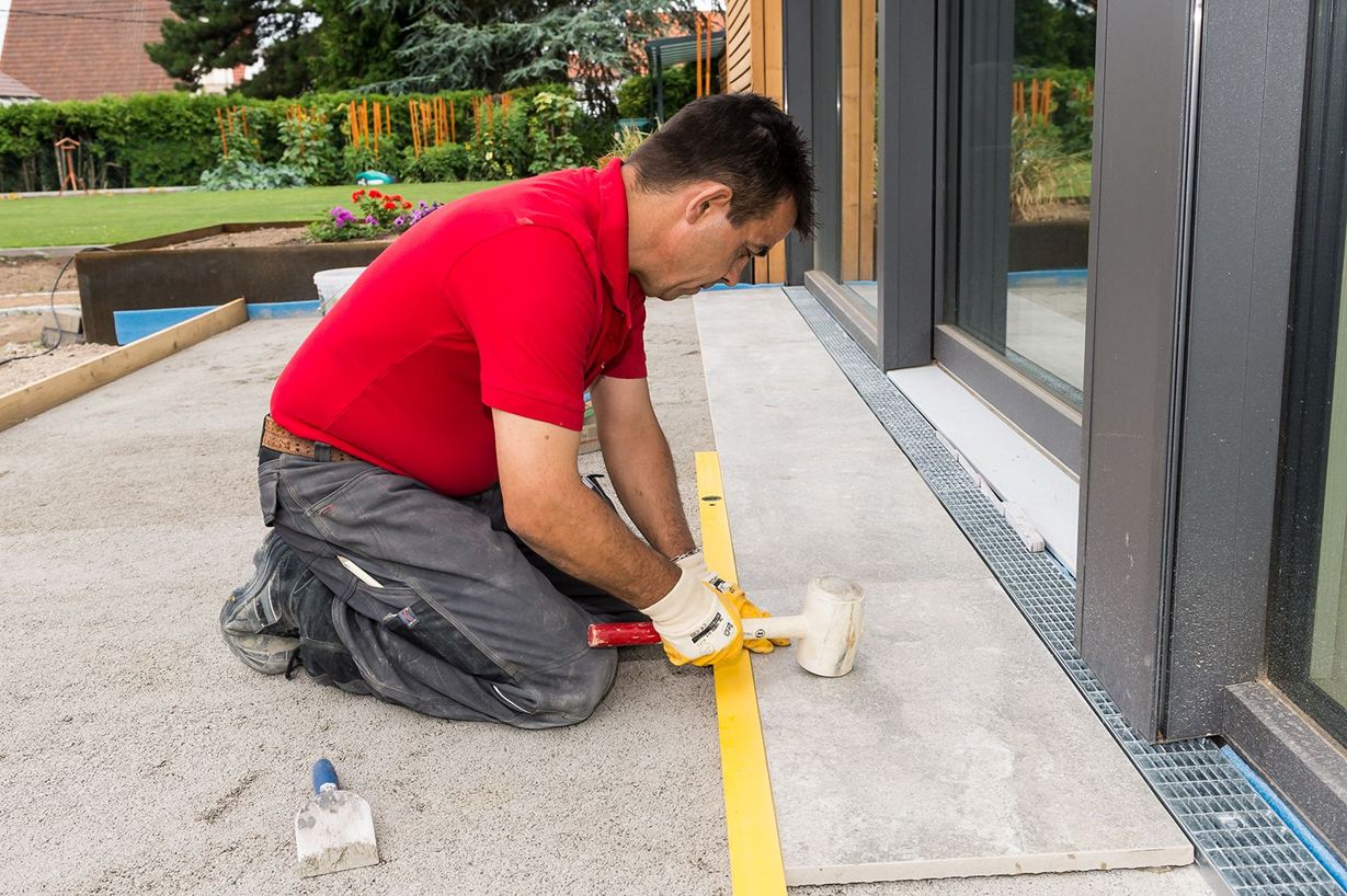 terrasplaten keramische tegels installatie tikken in sopro