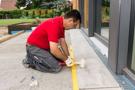 terrasplaten keramische tegels installatie tikken in sopro
