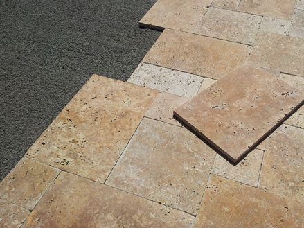 travertin platen leggen noce 02