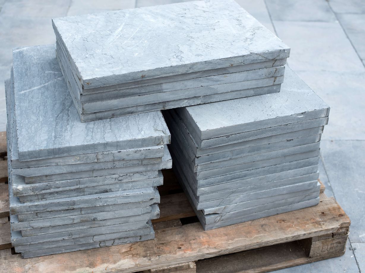 Verschillende arduinen platen op een pallet